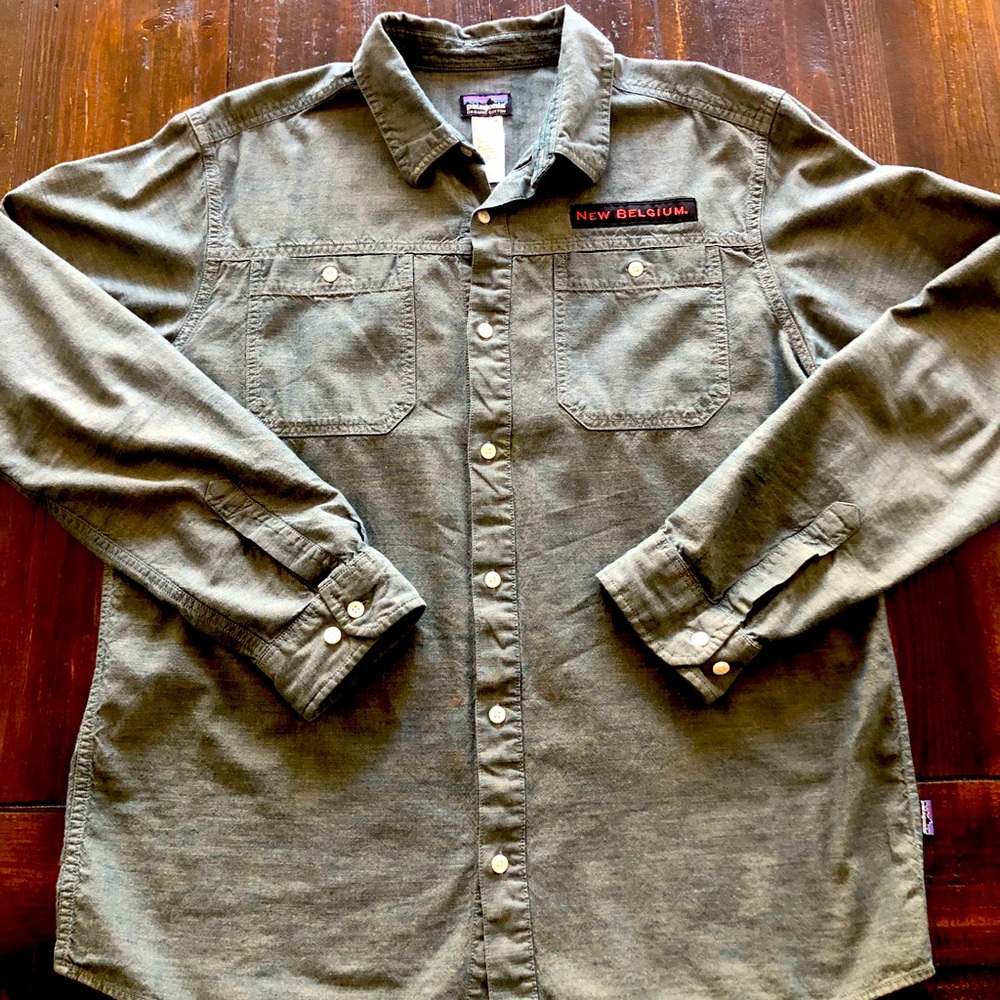 Men’s Patagonia denim long sleeve “New Belgium” button up shirt. Sz large. Used